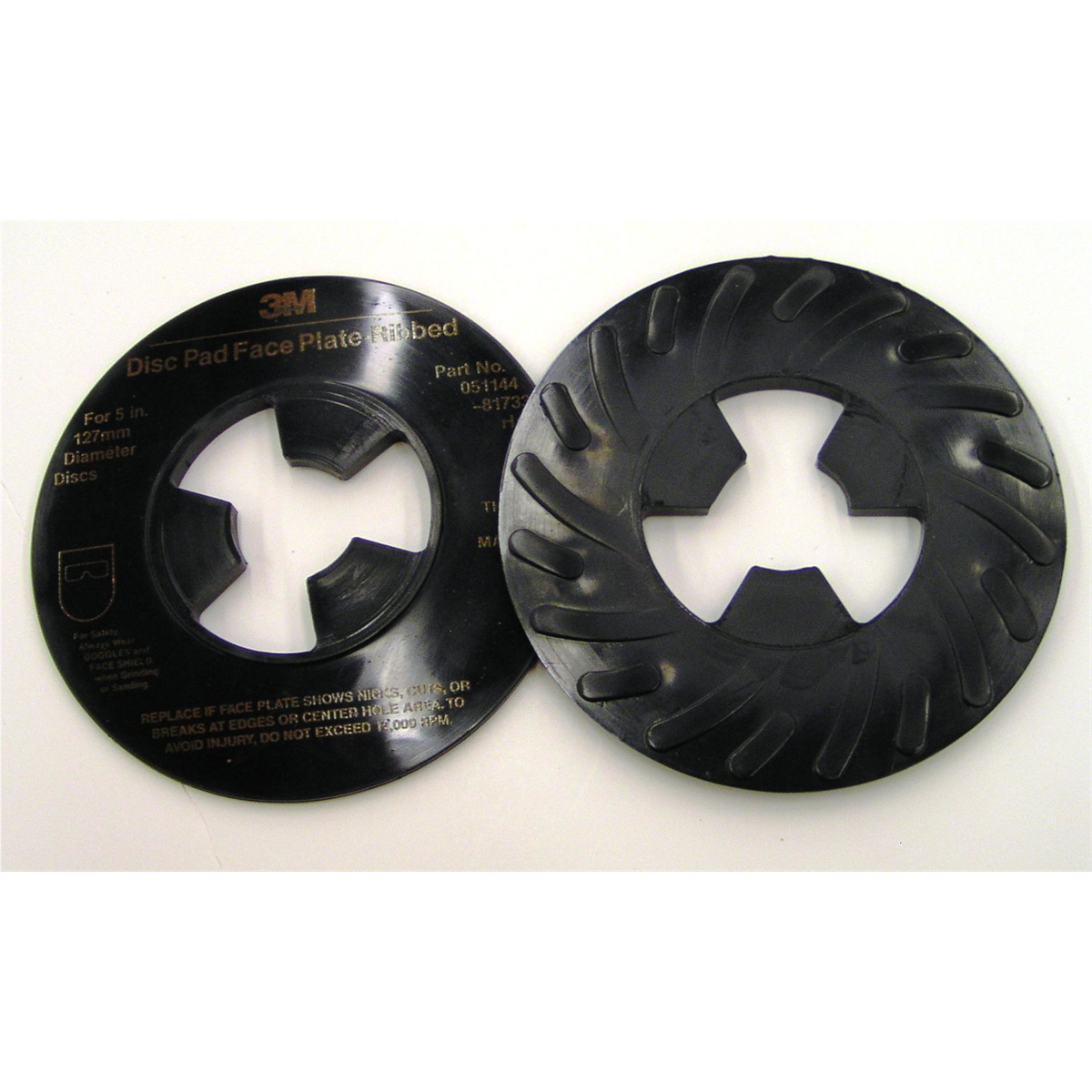 MMM Disc Pad Face Plate Ribbed 81733, 5 in Hard Black, 10 ea/Case